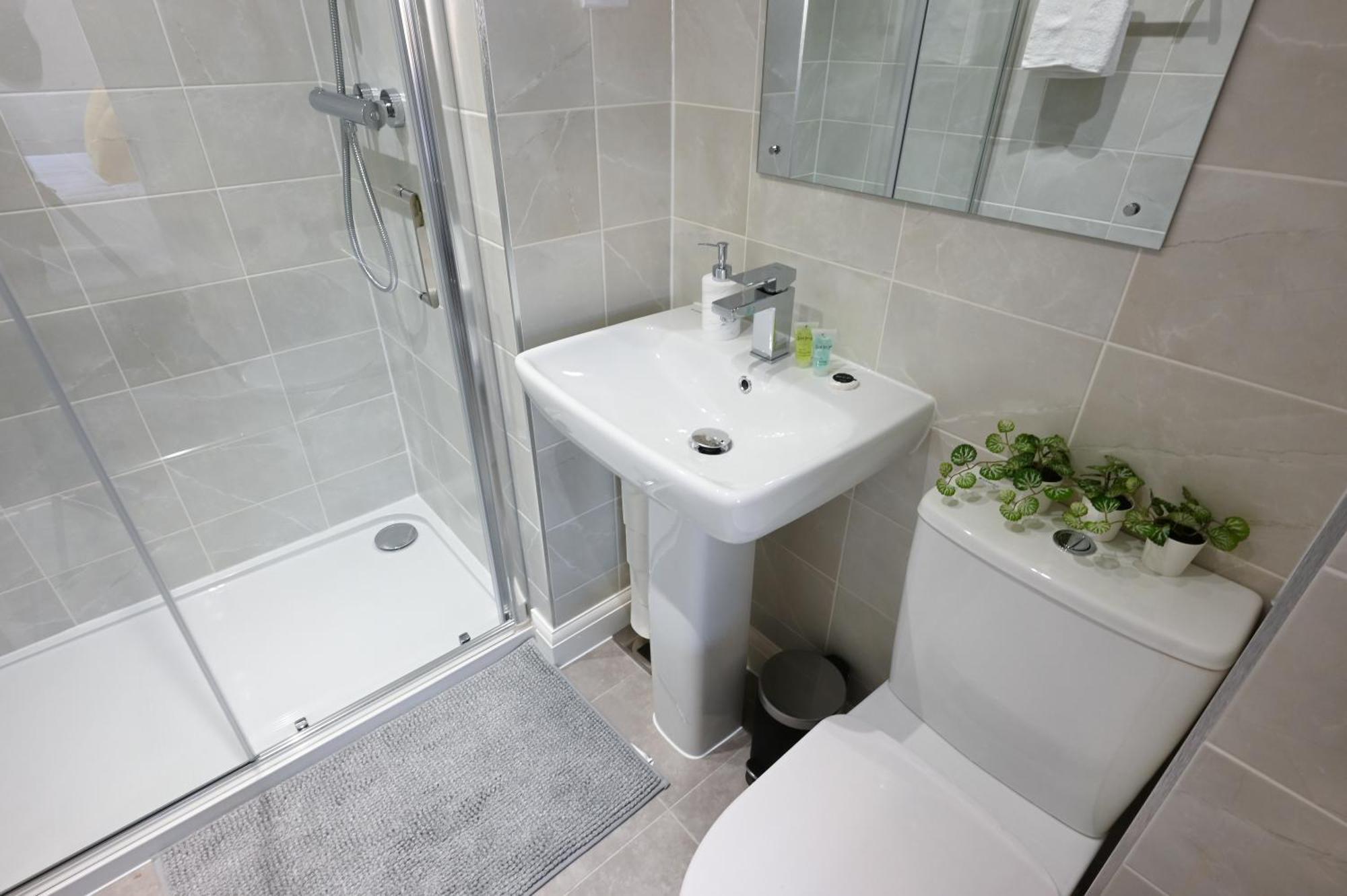 Luxury 4 Bed House With Gated Parking In The Heart Of Birmingham!アパートメント エクステリア 写真